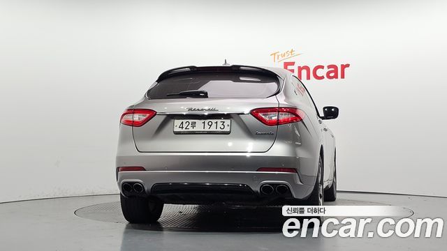 Maserati Levante 3.0 Diesel AWD Sport — пробег 128 793 км — фото 4 из 5