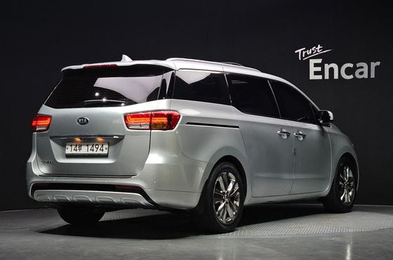Kia Carnival 9-seater Prestige — пробег 183 545 км — фото 2 из 5