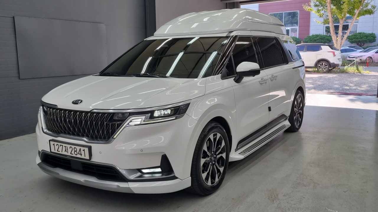 Kia Carnival Diesel 9-Seater Hi-Limousine Signature — пробег 165 962 км — фото 1 из 5