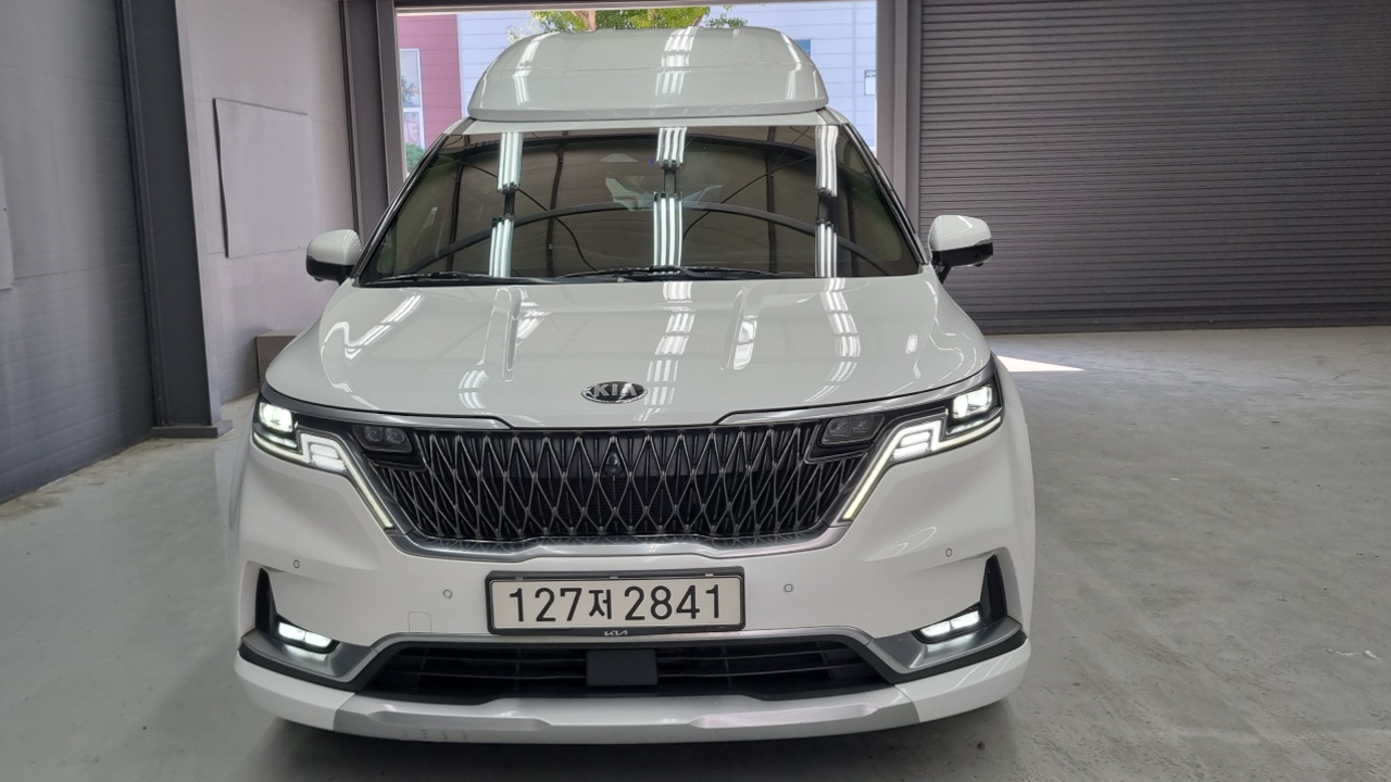 Kia Carnival Diesel 9-Seater Hi-Limousine Signature — пробег 165 962 км — фото 3 из 5