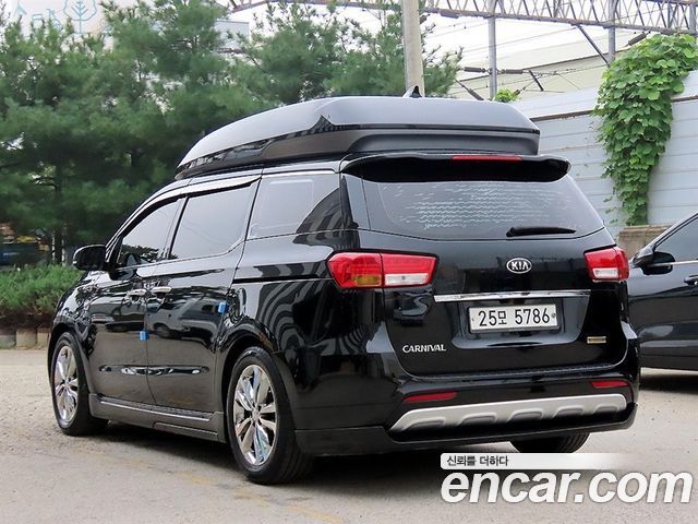 Kia Carnival из Кореи Encar