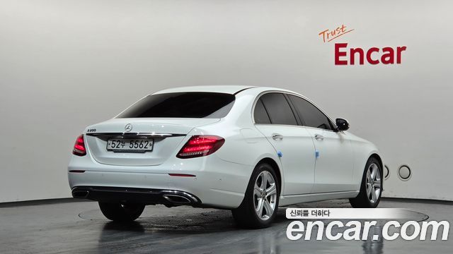 Mercedes-Benz E-Class из Кореи Encar