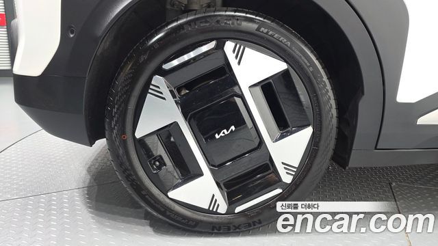 Kia EV3 из Кореи Encar
