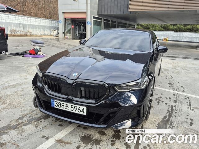BMW 5-Series 530i xDrive M Sport — пробег 15 023 км — фото 1 из 5