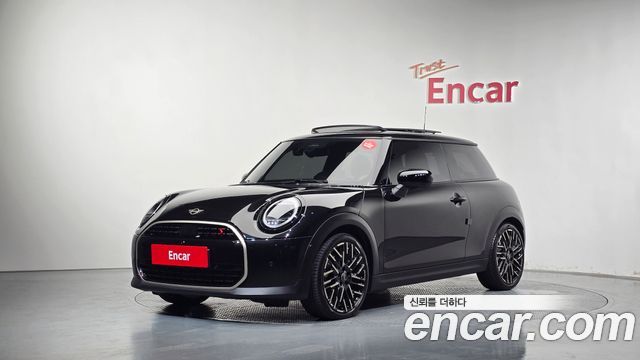 Mini Cooper Mayfield Edition 3rd — пробег 10 563 км — фото 1 из 5