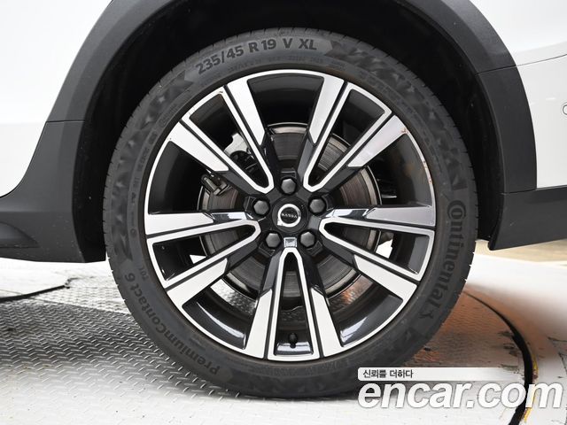 Volvo V60 B5 Ultra AWD — пробег 1 175 км — фото 5 из 5