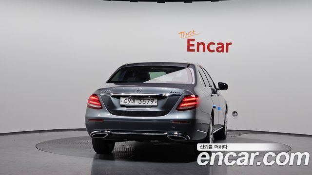 Mercedes-Benz E-Class из Кореи Encar