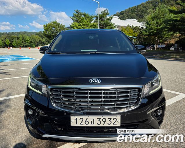 Kia Carnival из Кореи Encar