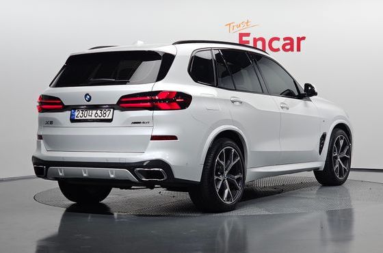 BMW X5 xDrive 40i M Sport — пробег 27 894 км — фото 2 из 5
