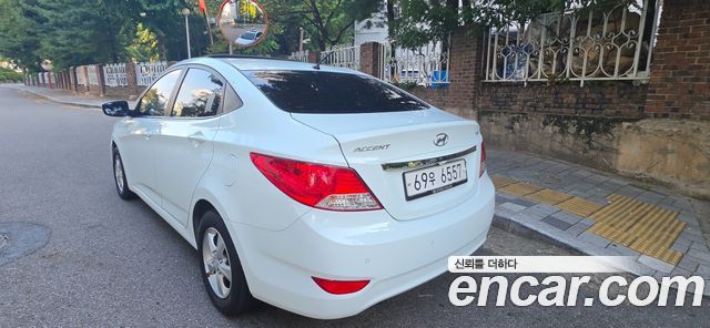 Hyundai Accent 1.4 VVT Premier — пробег 57 780 км — фото 2 из 5