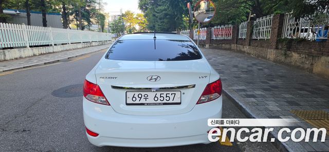 Hyundai Accent 1.4 VVT Premier — пробег 57 780 км — фото 4 из 5