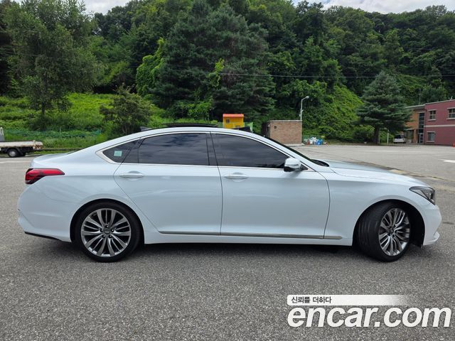 Hyundai Genesis из Кореи Encar