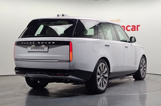 Land Rover Range Rover P530 Autobiography Long Wheel Base — пробег 699 км — фото 2 из 5