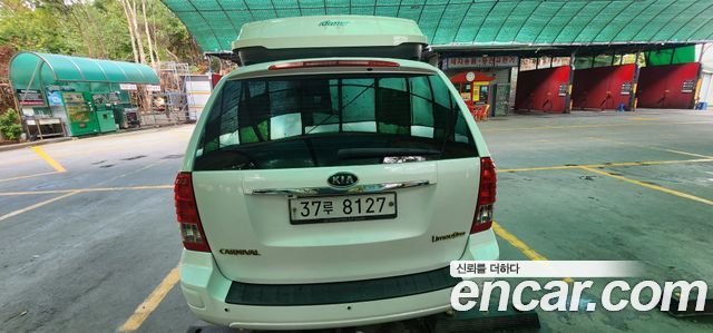 Kia Carnival New Carnival Limousine President — пробег 238 000 км — фото 4 из 5