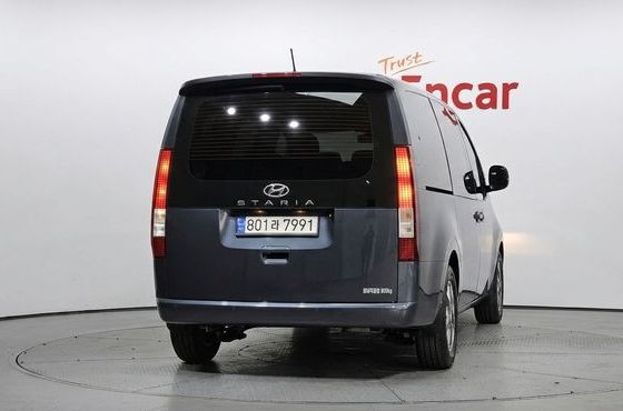 Hyundai Staria Cargo 3-Seater Modern — пробег 133 519 км — фото 4 из 5