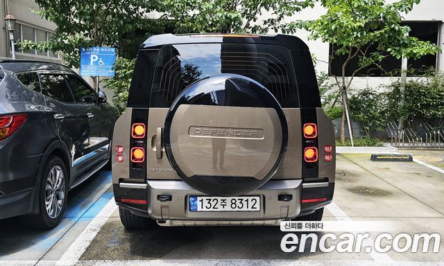 Land Rover Defender 130 P400 X-Dynamic HSE — пробег 24 270 км — фото 4 из 5