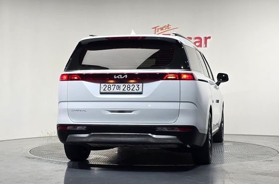 Kia Carnival Gasoline 9-Seater Noblesse — пробег 49 984 км — фото 4 из 5