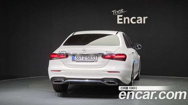 Mercedes-Benz E-Class из Кореи Encar