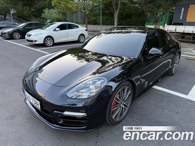 Porsche Panamera 4.0 GTS — пробег 31 900 км — фото 1 из 5