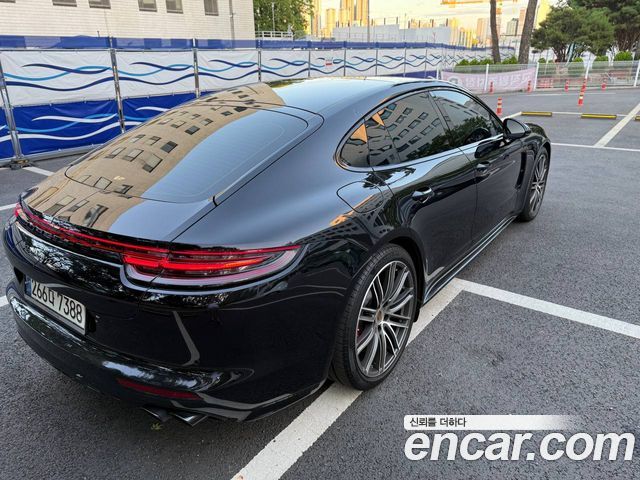 Porsche Panamera 4.0 GTS — пробег 31 900 км — фото 2 из 5
