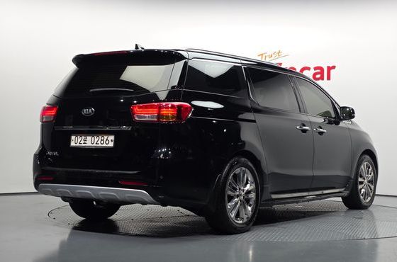 Kia Carnival 9-seater Prestige — пробег 116 212 км — фото 2 из 5