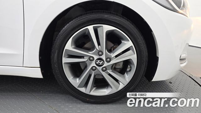 Hyundai AVANTE из Кореи Encar