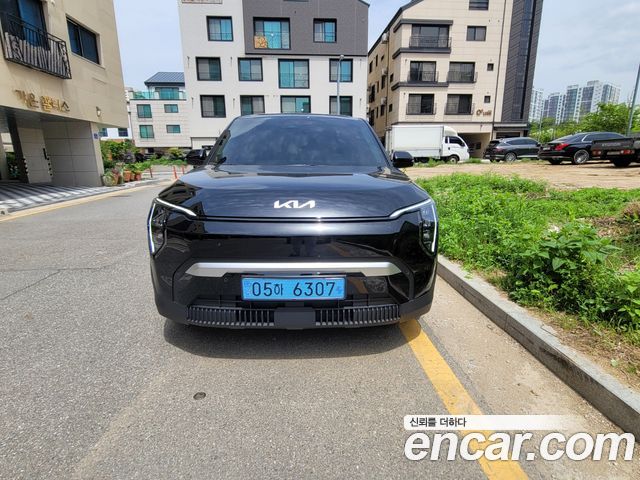 Kia EV3 Standard 2WD Air — пробег 11 000 км — фото 1 из 5