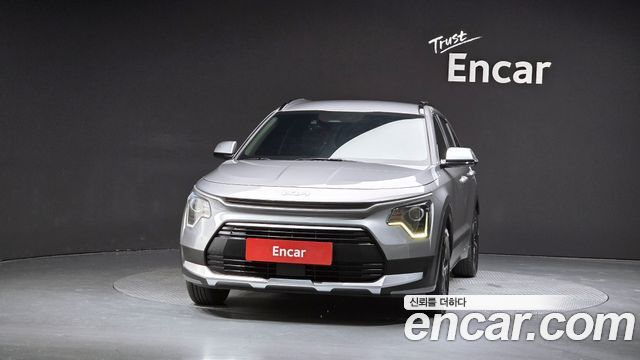 Kia Niro Prestige — пробег 184 604 км — фото 3 из 5