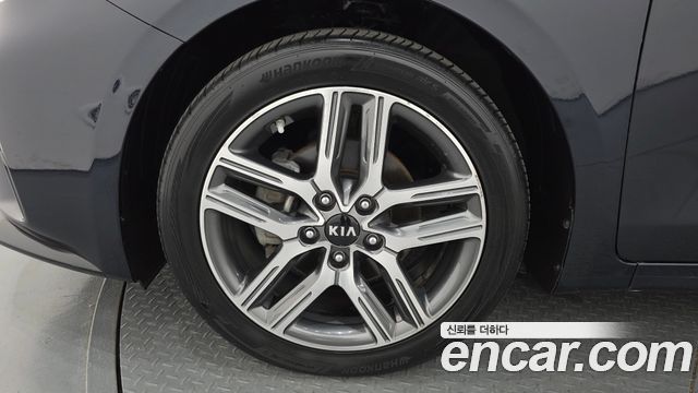 Kia K3 из Кореи Encar