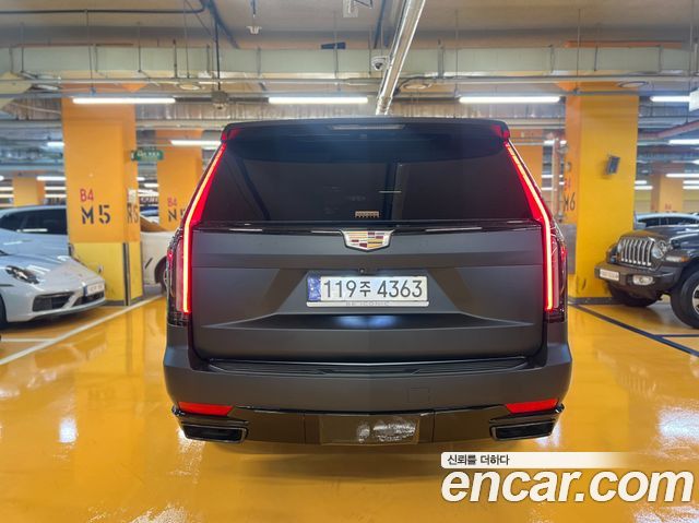 Cadillac Escalade 6.2 Sports Platinum — пробег 13 900 км — фото 2 из 5