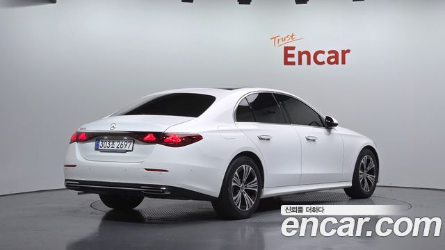 Mercedes-Benz E-Class из Кореи Encar