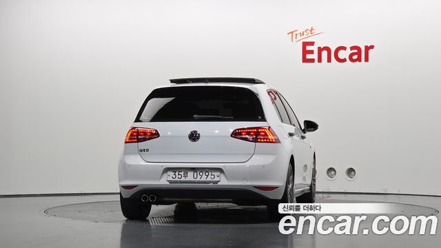 Volkswagen Golf из Кореи Encar