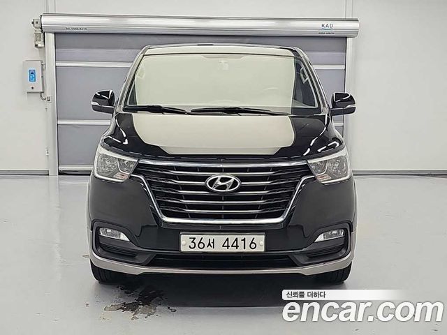 Hyundai Starex Urban 9-Seater Premium Spicial — пробег 145 918 км — фото 2 из 5