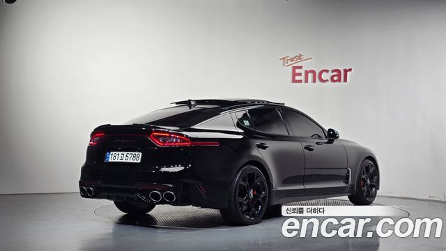 Kia Stinger 2.0 Turbo AWD Platinum — пробег 125 345 км — фото 2 из 5