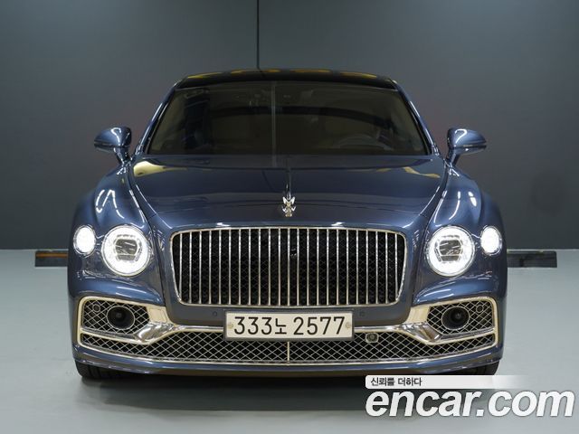 Bentley Flying Spur 4.0 — пробег 10 990 км — фото 4 из 5