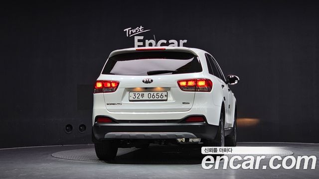 Kia Sorento Diesel 2.0 2WD Luxury — пробег 118 751 км — фото 4 из 5