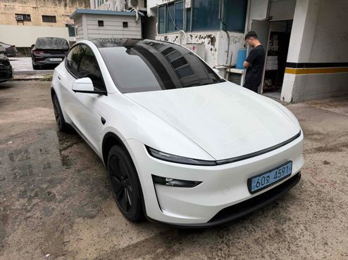 Tesla Model Y RWD — пробег 1 300 км — фото 2 из 5