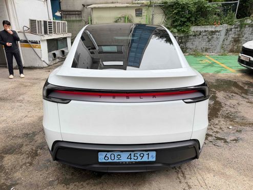 Tesla Model Y RWD — пробег 1 300 км — фото 5 из 5