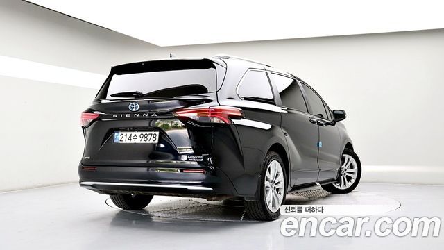 Toyota Sienna 2.5 Hybrid 2WD — пробег 48 589 км — фото 2 из 5