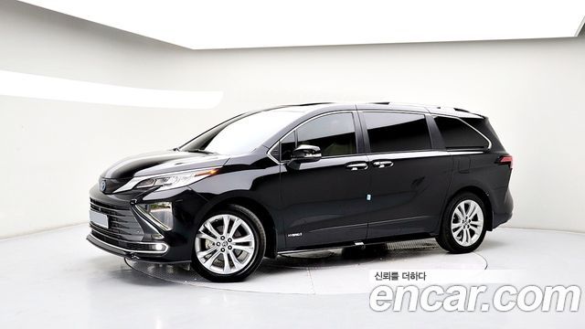 Toyota Sienna 2.5 Hybrid 2WD — пробег 48 589 км — фото 3 из 5