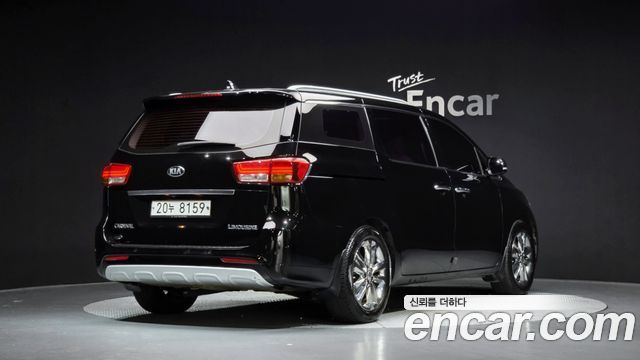 Kia Carnival Gasoline 7-seater Limousine President — пробег 132 823 км — фото 2 из 5