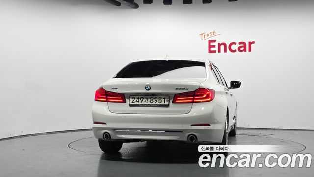 BMW 5-Series 520d xDrive Luxury Plus — пробег 128 636 км — фото 4 из 5