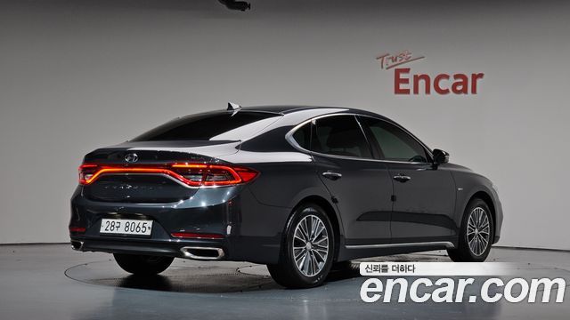 Hyundai Grandeur Exclusive Special — пробег 34 940 км — фото 2 из 5