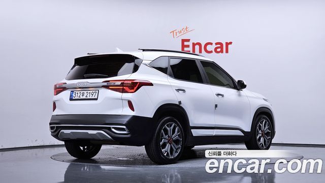 Kia Seltos из Кореи Encar