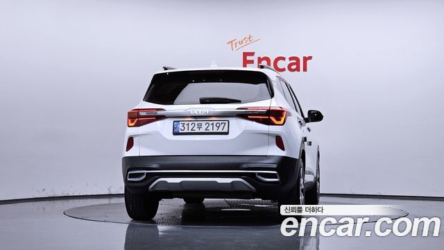 Kia Seltos из Кореи Encar