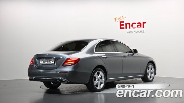 Mercedes-Benz E-Class из Кореи Encar