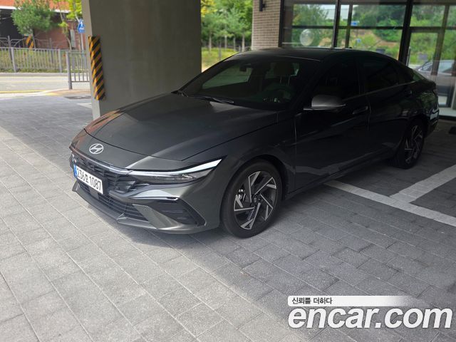Hyundai AVANTE 1.6 Inspiration — пробег 2 369 км — фото 3 из 5
