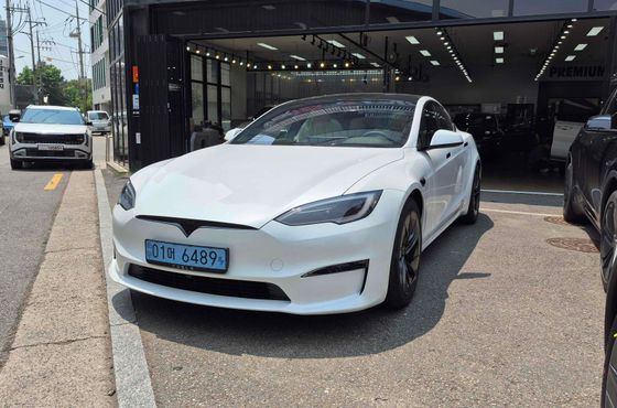Tesla Model S AWD — пробег 1 300 км — фото 1 из 5