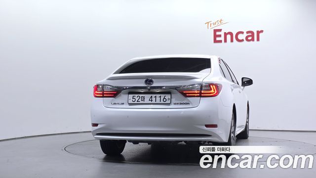 Lexus ES из Кореи Encar