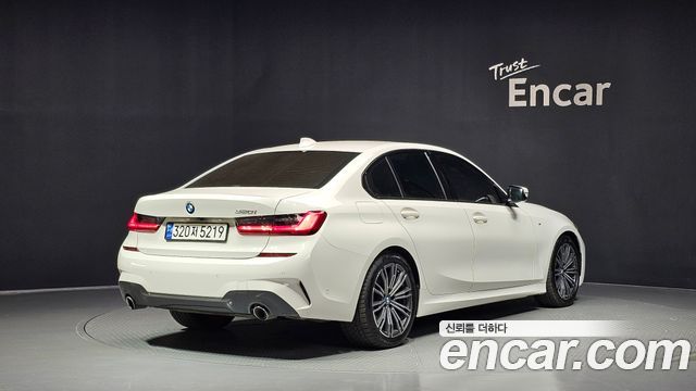 BMW 3-Series из Кореи Encar